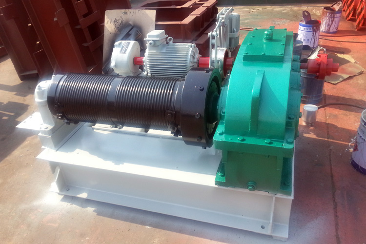 封閉式卷揚(yáng)<a href='/default.html'>啟閉機(jī)</a>