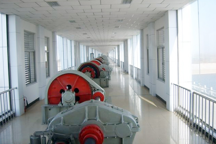 弧形卷揚(yáng)<a href='/default.html'>啟閉機(jī)</a>